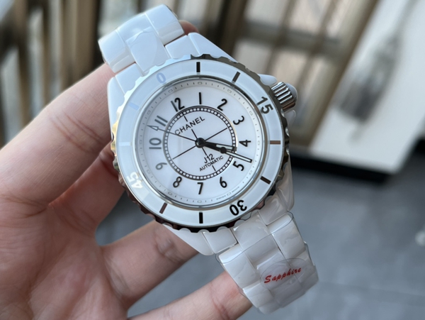 シャネル時計正面デザイン